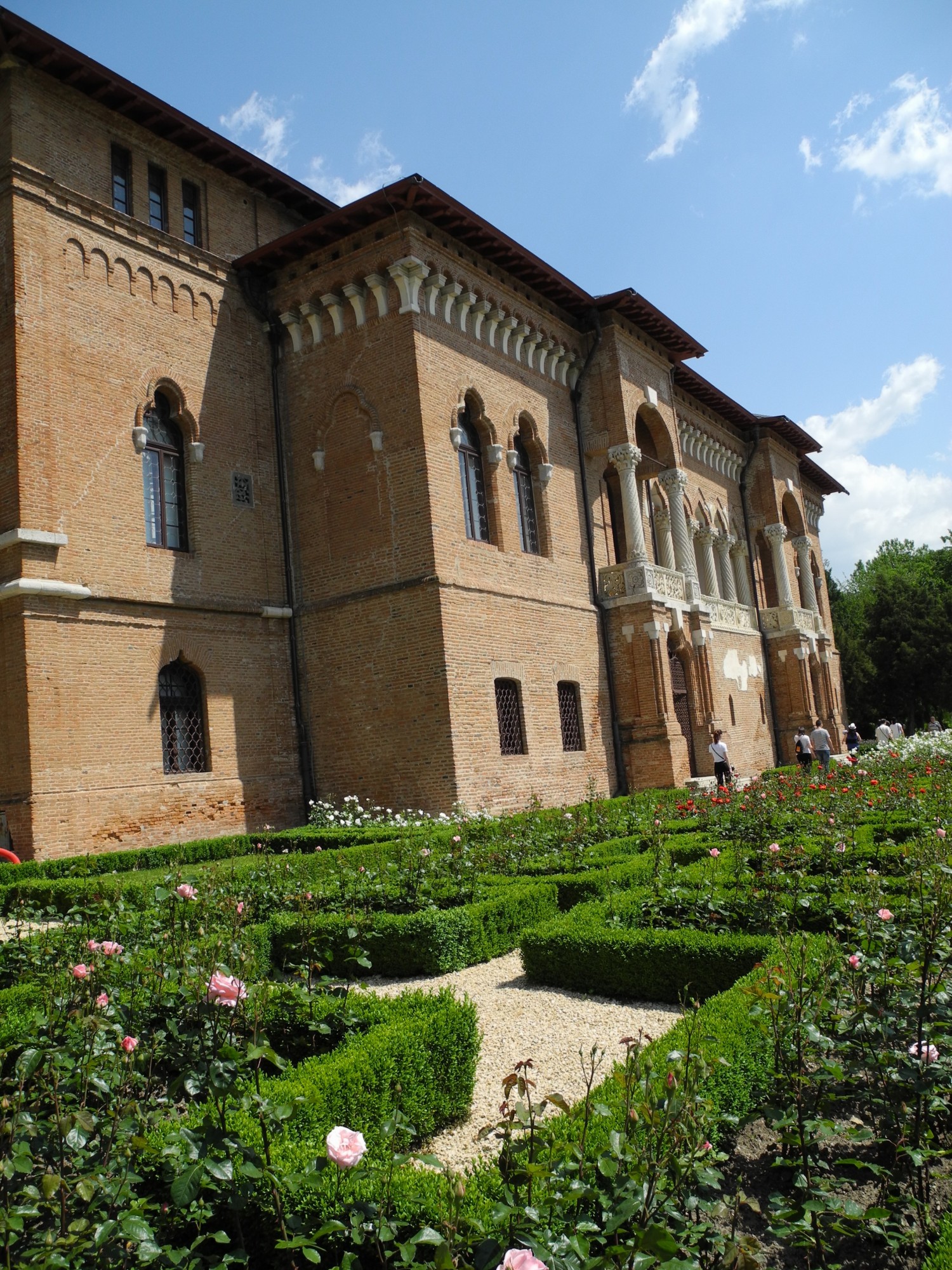 Mogosoaia Palace and gardens